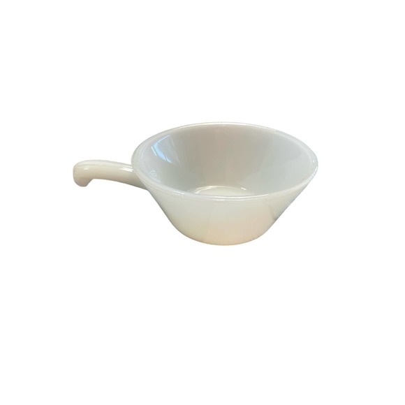 Anchor Hocking Vintage Fire King Milk Glass Soup Bowl with handle in White. - Picture 3 of 4